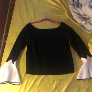 Sweater with flare sleeves